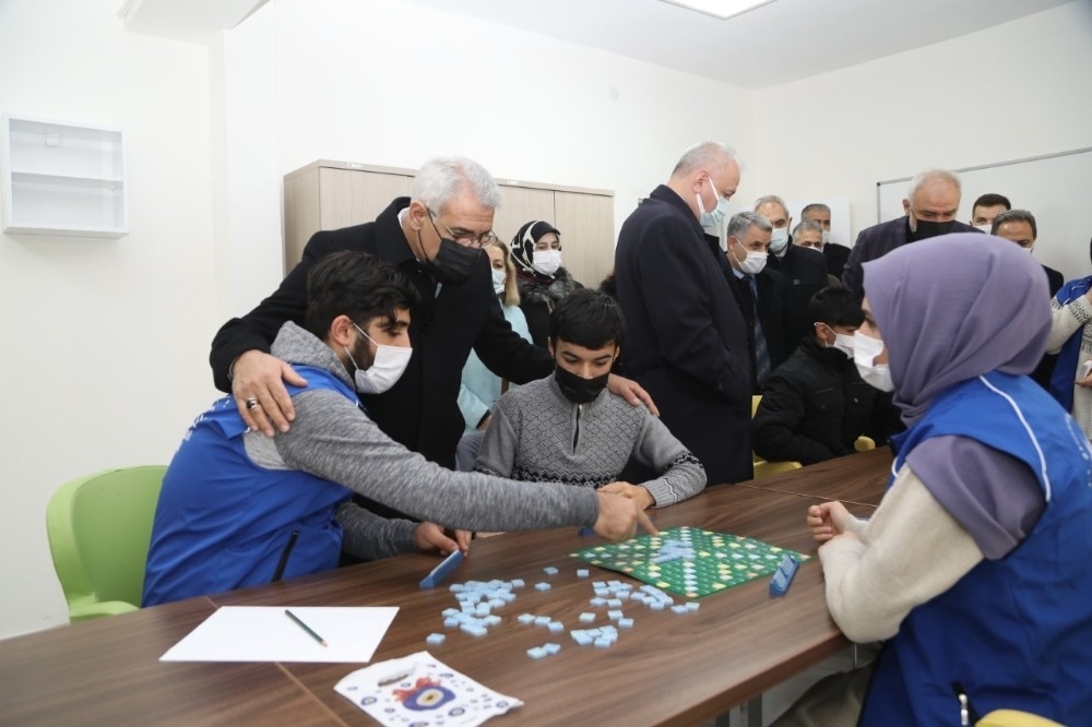 Batttalgazi’ye Gençlik Merkezi müjdesi