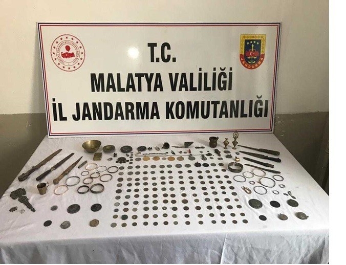 Özel ekipten tarihi eser operasyonu