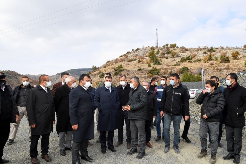 Başkan Gürkan sahadaki personellerle bir araya geldi