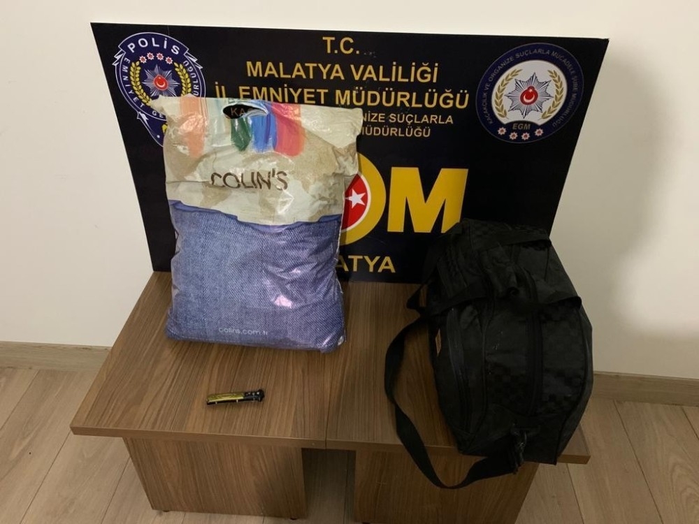Narkotik ekipleri Malatya’da uyuşturucuya geçit vermiyor: 7 kilo 500 gram esrar ele geçirildi